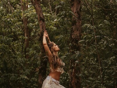 A MULHER QUE TEM RAÍZES NÃO SE PERDE