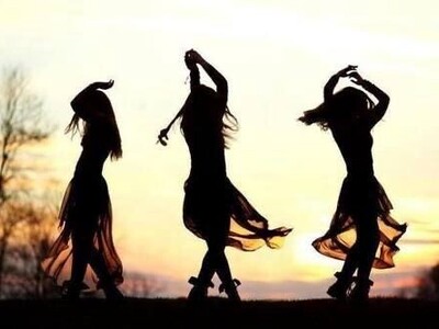 Quando uma Mulher Dança na Natureza